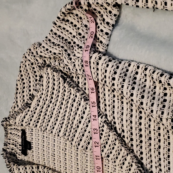 St. John Tweed Knit Blazer - Picture 7 of 7